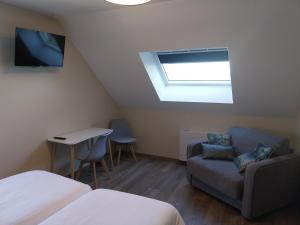 Hotels Logis Hotel Restaurant Cruzel : photos des chambres