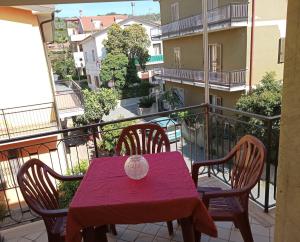 Aurora and Brothers home