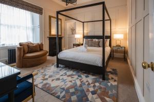 Stirling Townhouse Apartment Top