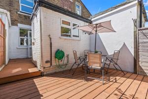 2 Bed House ,Close to Bromley South Station , Free Parking