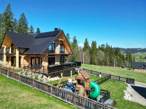 LK Forest Villa luksusowe domy z basenem z jacuzzi, sauną, grotą solną, salą bilardową i ogrodem