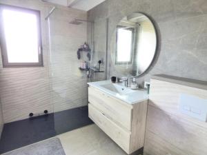 Maisons de vacances Villa LANDAYA Cozy & Calme avec piscine privee : photos des chambres