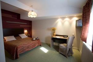 Hotels Logis Hotel Le Central : photos des chambres