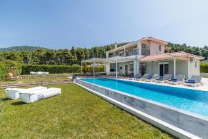 Villa Aelia by Kardous