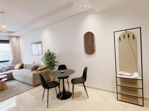 Cosy Central Appart in Casablanca Best Location