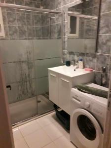 Appartements T2 dans charmant petit village avec commodite : Appartement 1 Chambre