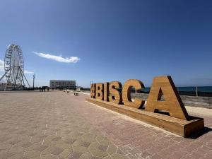 Villa ensoleillée avec terrasse près de la plage - FR-1-831-11