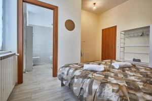 Cattaneo 65 3 bedrooms 5 minutes from lake and station w parking