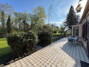 Maisons de vacances Maison entiere sur une ile privee, au coeur du marais de Tilques : photos des chambres