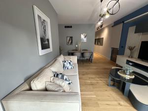 Elefante 6 Feel Tivat