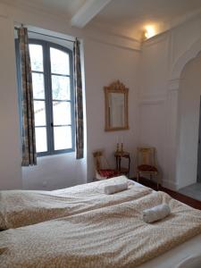 B&B / Chambres d'hotes La Tour de Pezene : photos des chambres