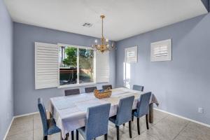 Blue Haven | King Bed | Relaxing