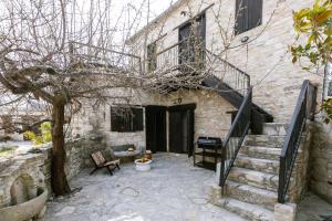 Ioulias Cottage by Nomads