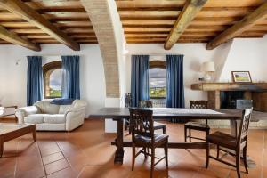 Podere Beccalorzo con piscina