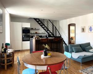 Appartements L'Heure Bleue, Grand T2 style & lumineux : Appartement 1 Chambre