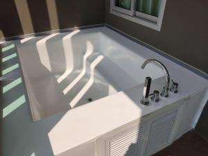 The Gallery Condominium B