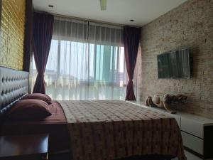 The Gallery Condominium B