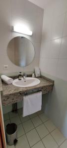 Hotels Logis Hotel Restaurant Le Cygne : photos des chambres