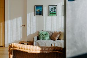 Skyone Lux 2Bed room Aprt in BoxHill with car park