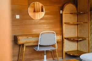 Murna Villa 3, A modern Balinese wooden house 360 GWK view