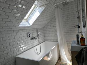 Towerhouse Apartment