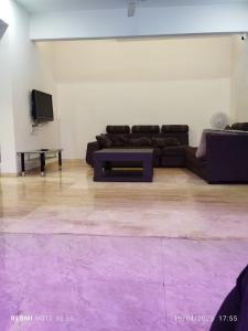 Twilight Stays ll 4PM Villa 3BHK ll Swimming Pool ll Snooker Tab ll AC ll BBQ