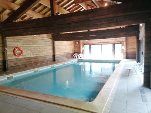 Chalets Chalet CARIBOU 74 avec Piscine Chauffee : photos des chambres