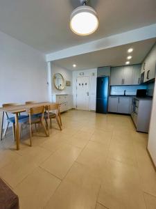 Deluxe Large Apartment Sea Views Benalbeach