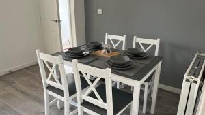 Kingfisher House by Blue Skies Stays