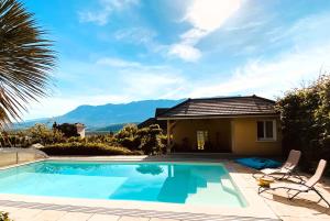 Appartements Bellevue T1 cozy avec piscine et panorama alpin - proche du lac : photos des chambres