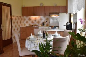 Studio apartment Peršić