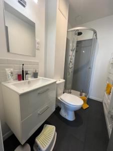 Appartements Studios Izicozy I Confort et jardin en ville, proche gare I 2 et 4 pers : photos des chambres