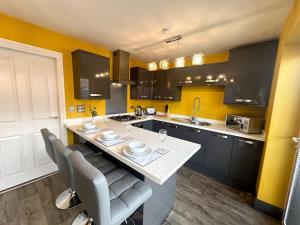 Mable House by Blue Skies Stays