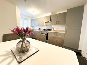 Curlew Place by Blue Skies Stays