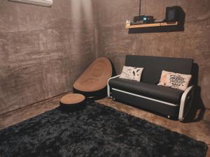 Afqa Nest Industrial Charm