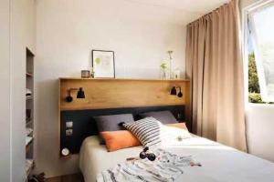 Campings Camping 4 etoiles - Piscine - eec0hi : photos des chambres