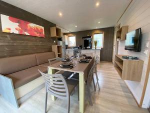 Campings Chalet 4 etoiles - Piscine - eehefh : photos des chambres