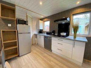 Campings Chalet 4 etoiles - Piscine - eehefh : photos des chambres