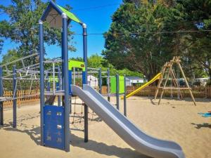 Campings Camping 4 etoiles - Piscine - eecabc : photos des chambres