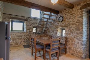 Maisons de vacances Gite Figuier au Mas Dujau : photos des chambres