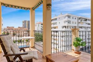 Apt ideal location by Costarentals - Ref 138