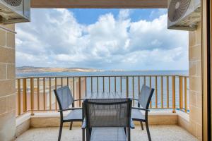 5th floor Seafront Apartment