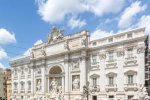 Vicolo Trevi Apartment by Rental in Rome