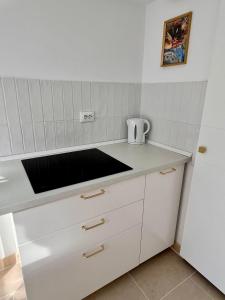 Sweet Escape Beachfront Apartment