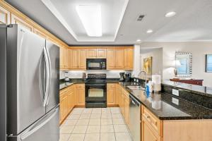 Royale Palms #1906 - Carlos & Terrys