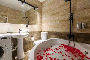 Tbilisi Luxury Jacuzzi Studio