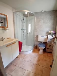Maisons de vacances Gite Avec Piscine Sainte Anne : photos des chambres