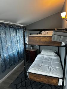 Three-Bedroom Apartment room in Atlantic Breeze Motel & Apartments