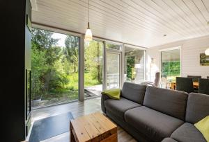 2 bis 4 Personen mit Infrarotsauna F2H9