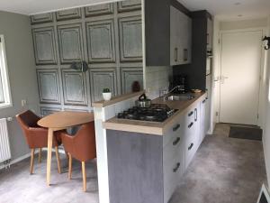 Pigeon I Cozy chalet near forest for two